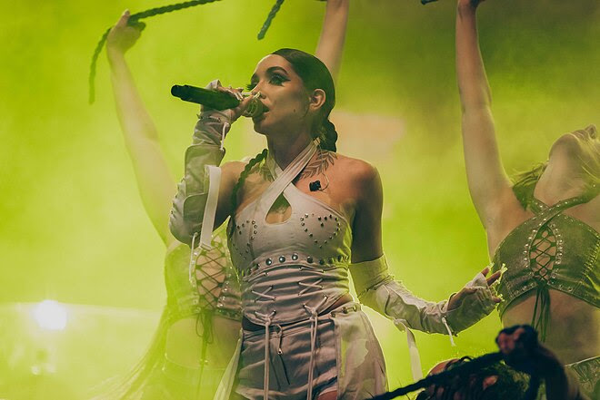 María Becerra sigue sumando premios ahora por Te Espero junto a Prince Royce en los Premios Lo Nuestro